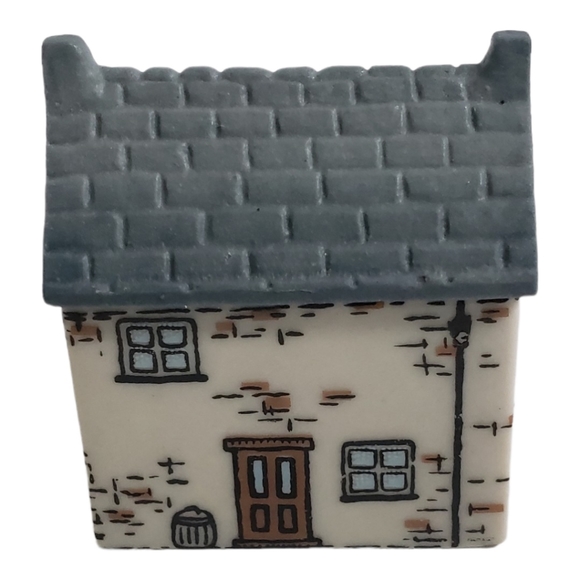 Wade England Figurines Whimsey on Why Morgans' The Chemist #2 - Picture 3 of 11